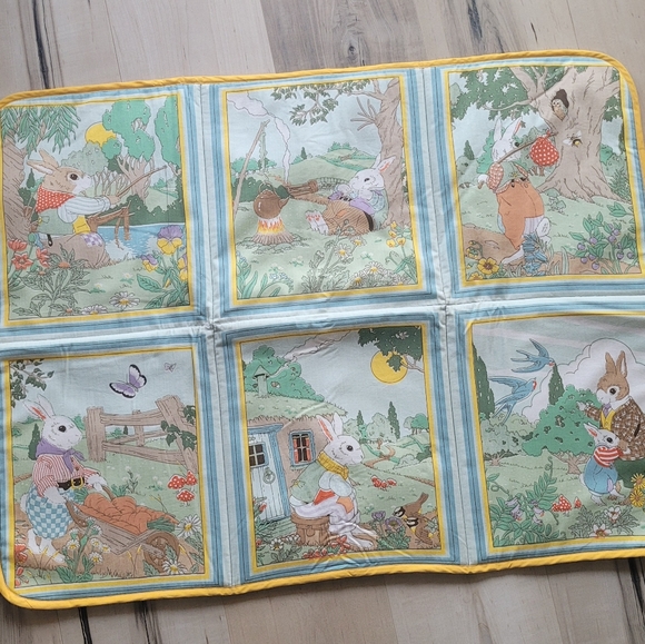 Vintage 90s Peter Rabbit changing mat for baby - Picture 1 of 6